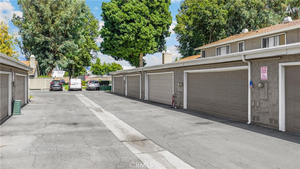 2061 W Redlands Boulevard 7b Property Photo 25