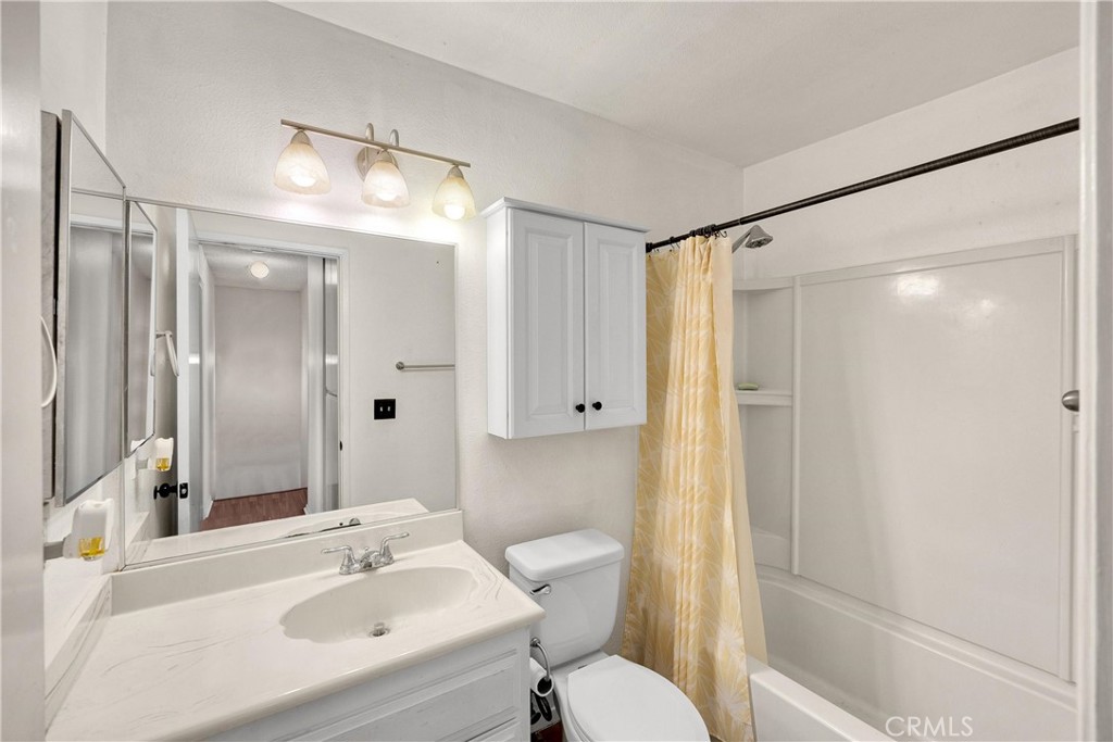 2061 W Redlands Boulevard 7b Property Photo 26