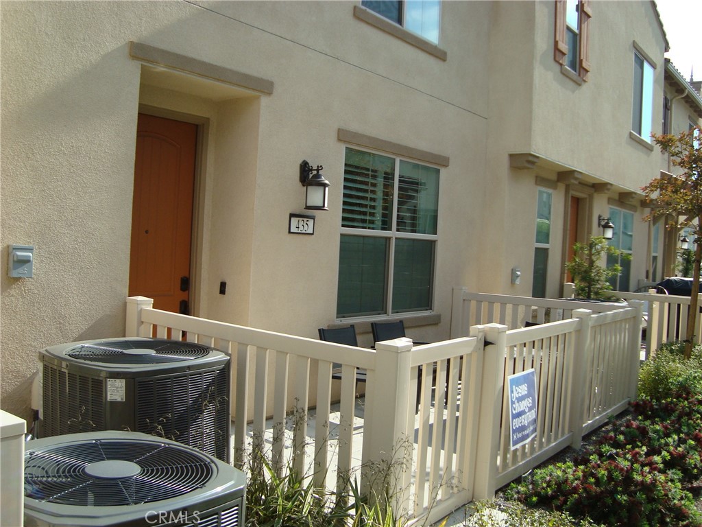 435 N Beechwood Avenue Property Photo 1