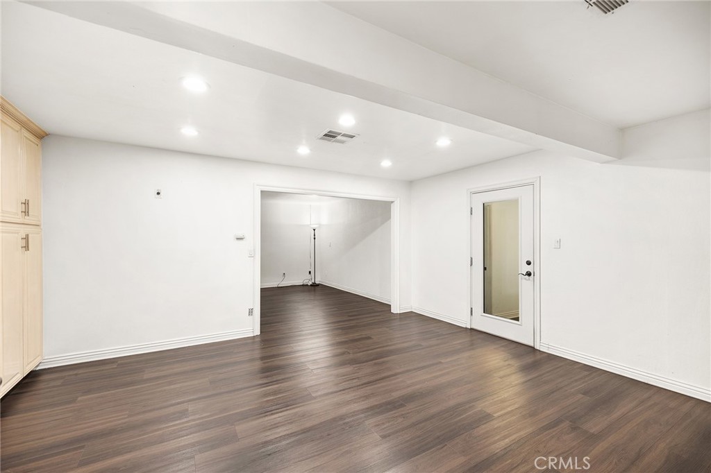 7020 Argyle Avenue Property Photo 10