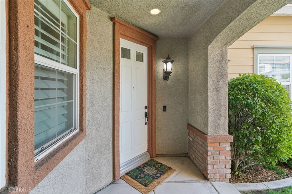 4805 Dovehurst Way Property Photo 4