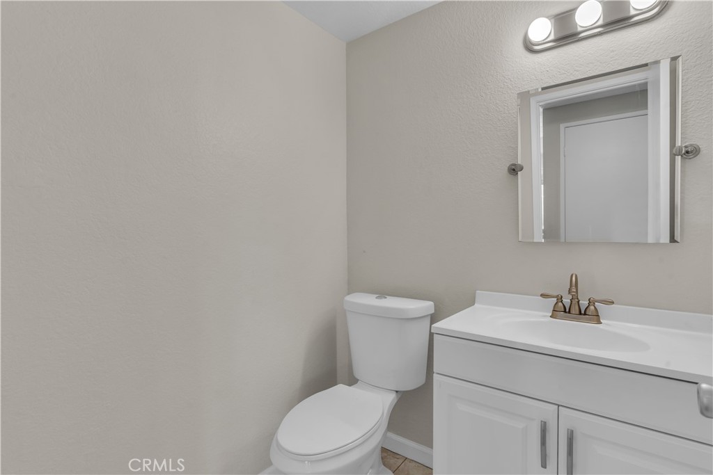 841 E Jackson Street Property Photo 9