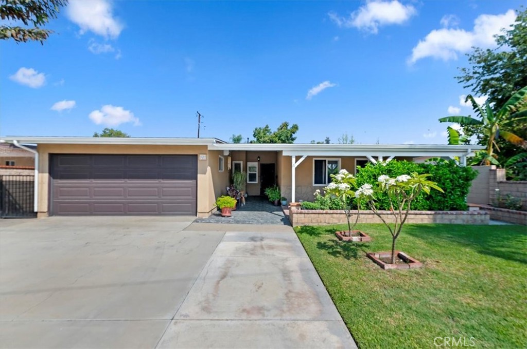 927 Le Borgne Avenue Property Photo 1