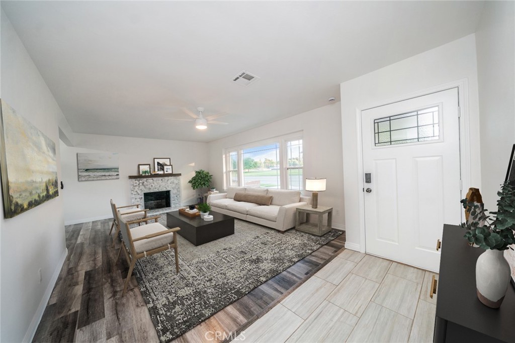 565 E 40th Street Property Photo 3