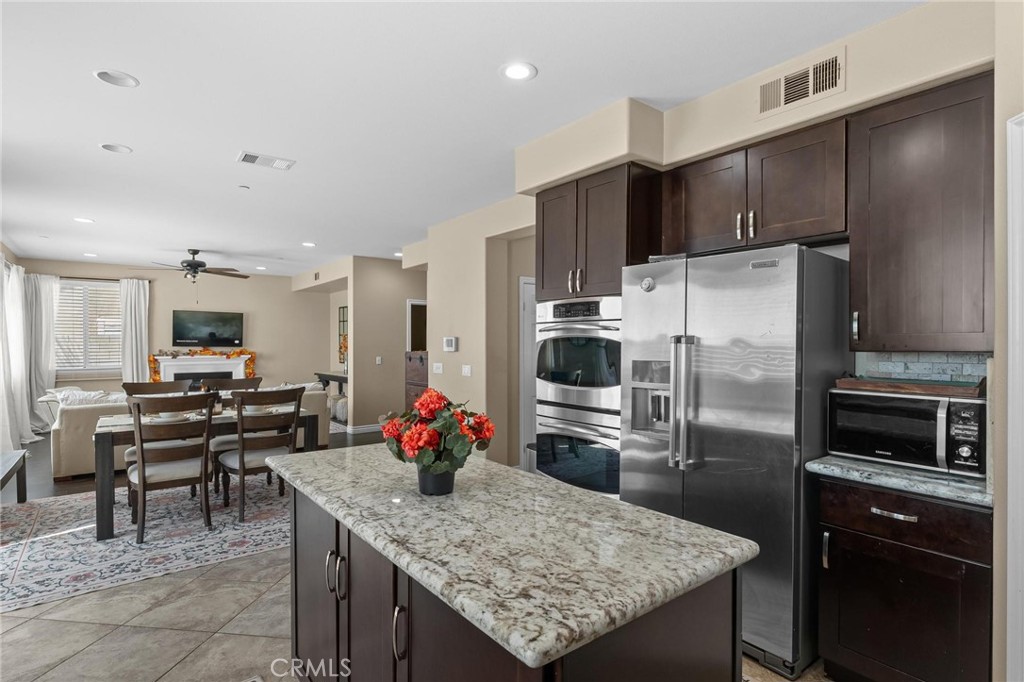 5381 Campania Way Property Photo 19
