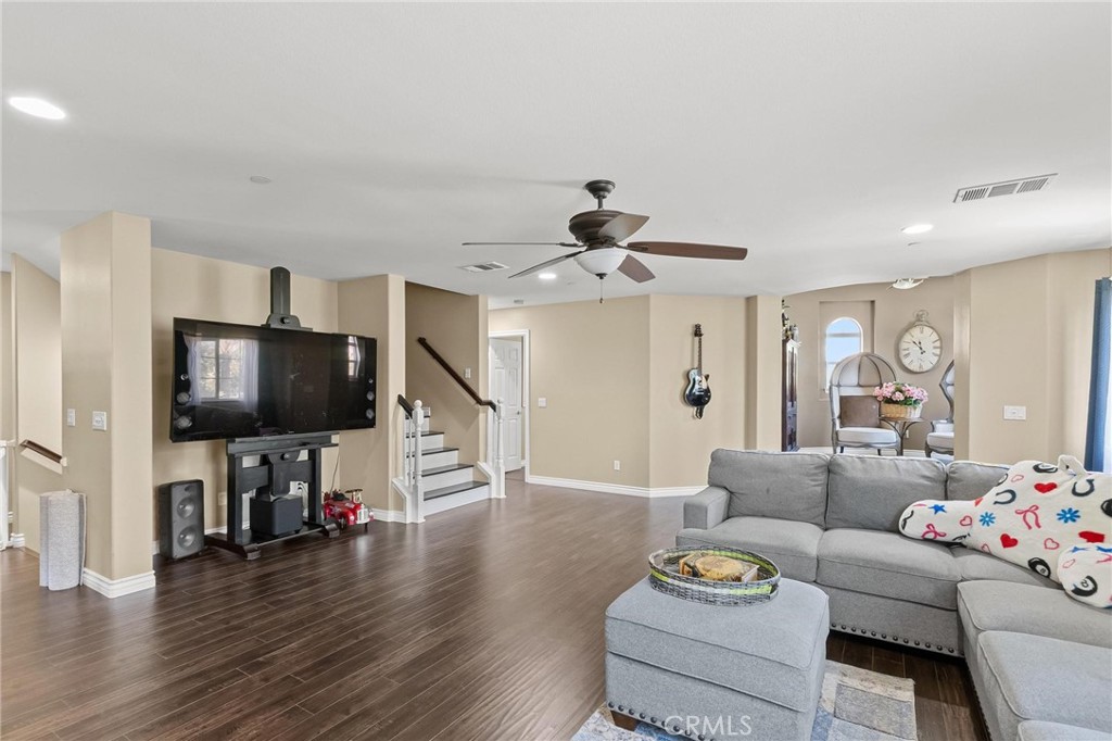 5381 Campania Way Property Photo 26