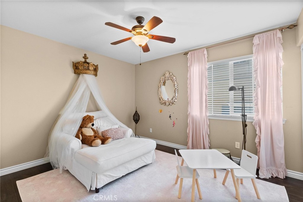 5381 Campania Way Property Photo 32