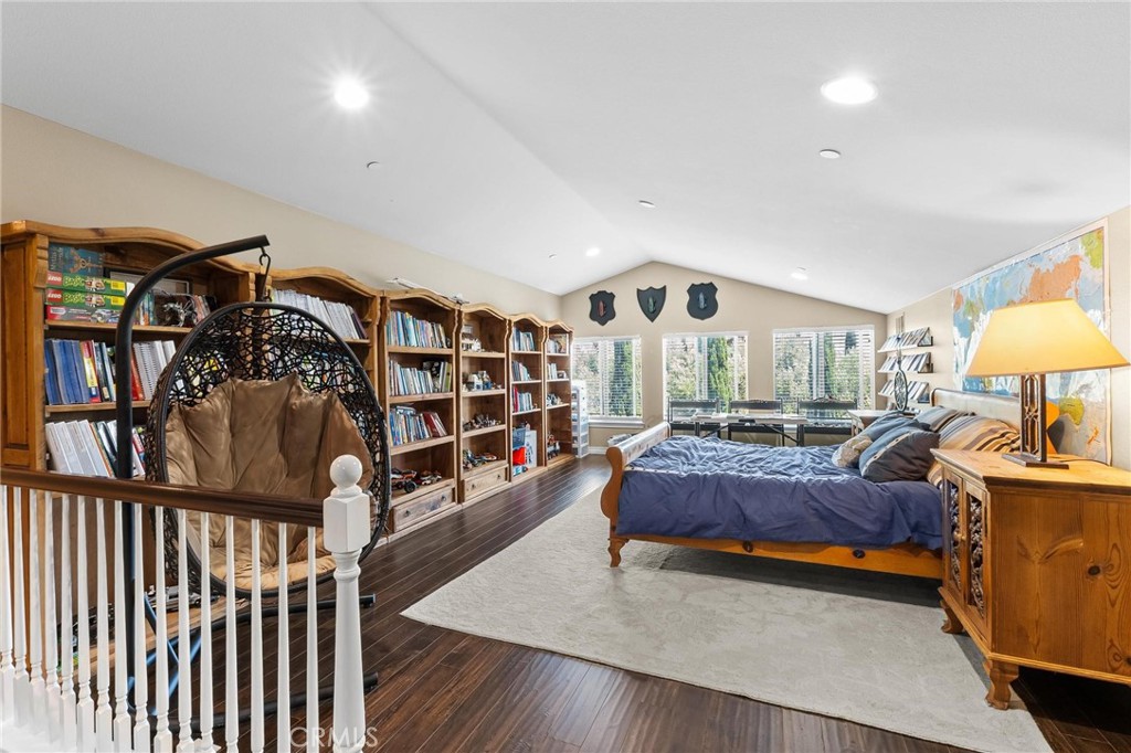 5381 Campania Way Property Photo 36