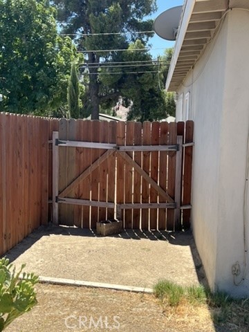 103 E Barbour Street Property Photo 17
