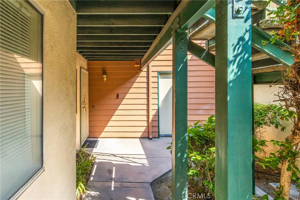 2652 Shadow Hills Drive Property Photo 5