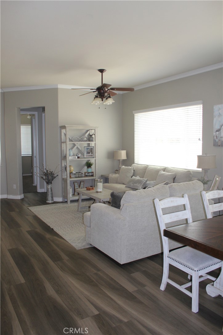 1679 Golden Way Property Photo 7