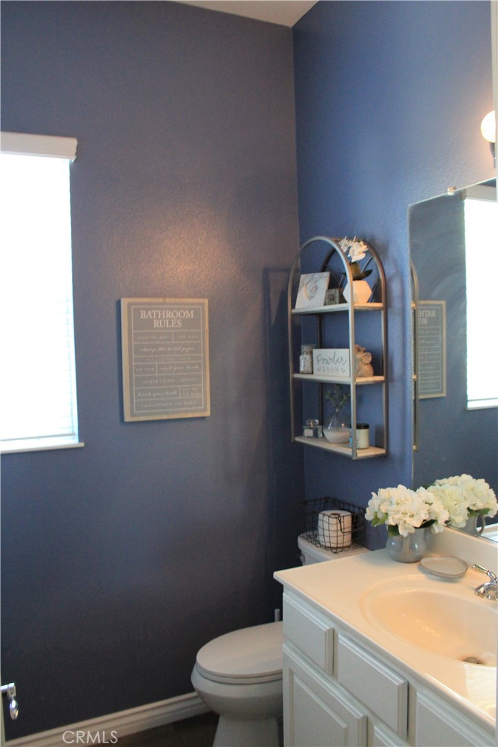 1679 Golden Way Property Photo 9