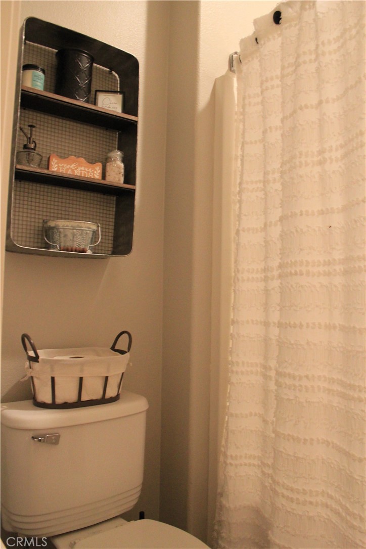 1679 Golden Way Property Photo 16
