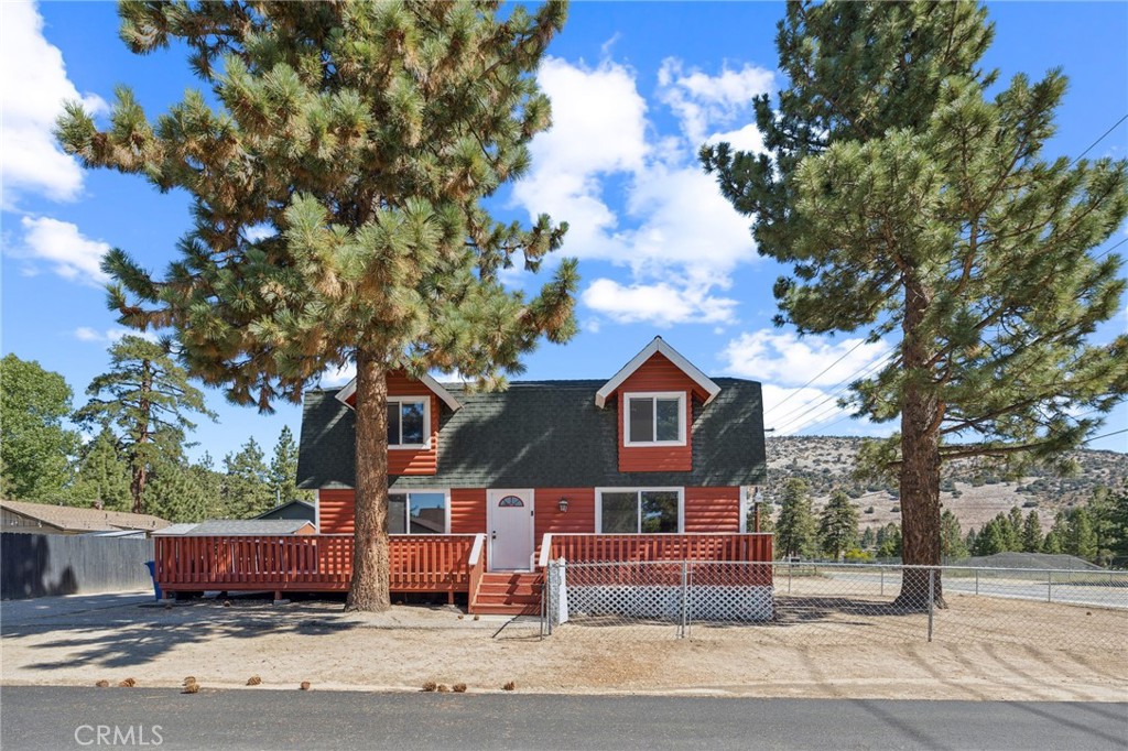 1050 Paradise Way Property Photo 1