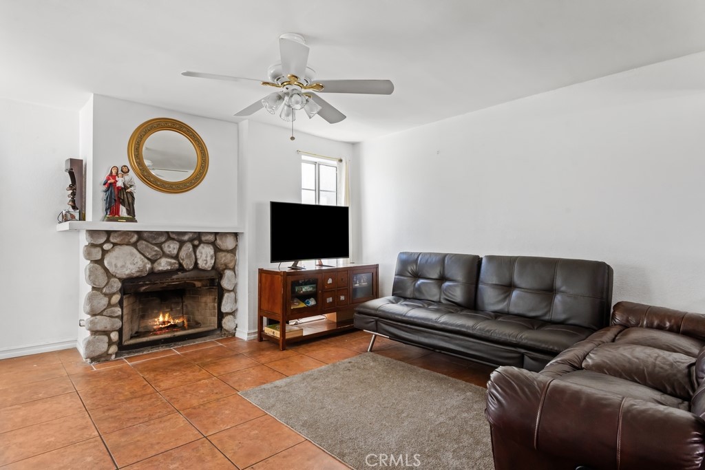 178 W Walnut Avenue C Property Photo 4