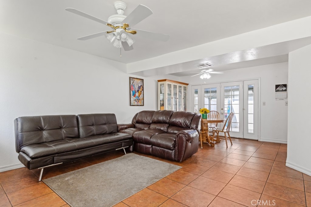 178 W Walnut Avenue C Property Photo 5