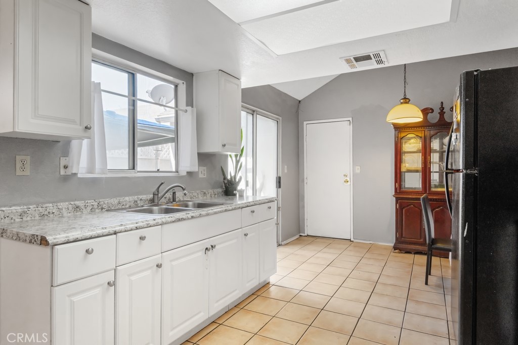 178 W Walnut Avenue C Property Photo 8