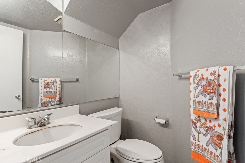 178 W Walnut Avenue C Property Photo 9