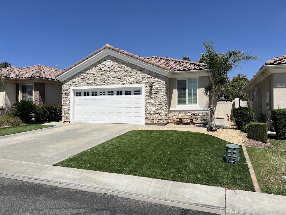 1700 Sarazen Street Property Photo 1