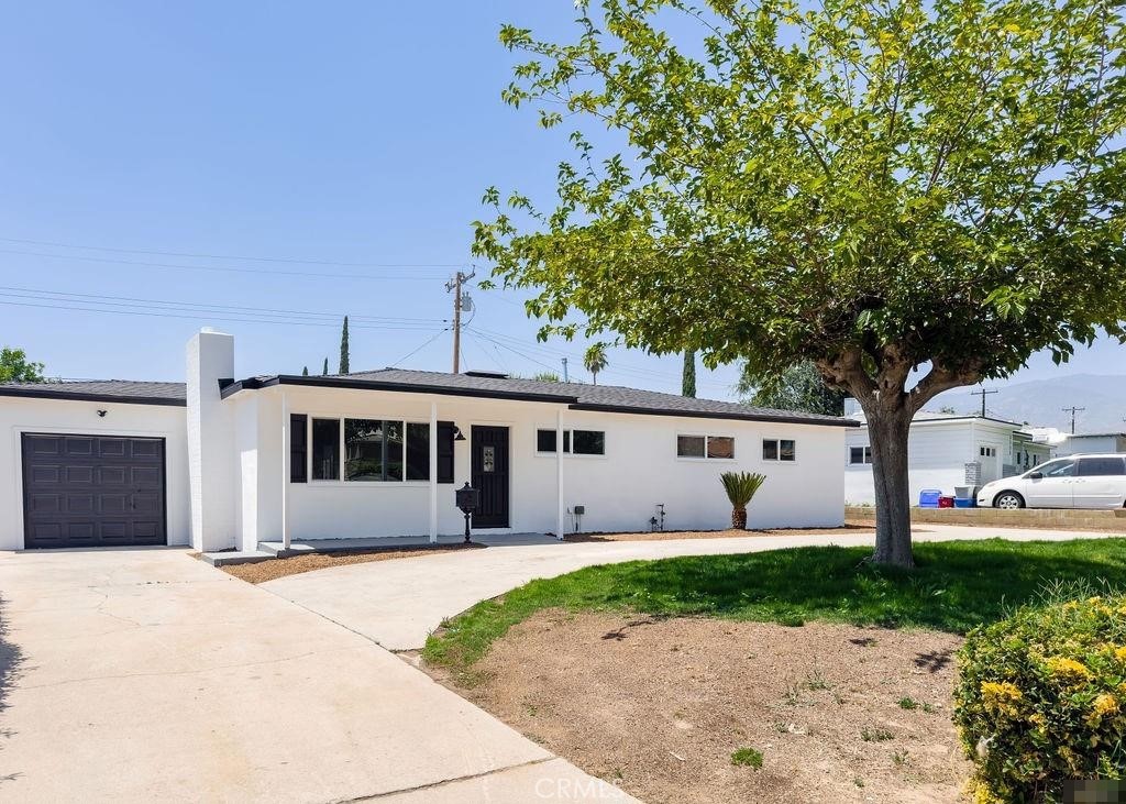 6692 Elm Avenue Property Photo 8