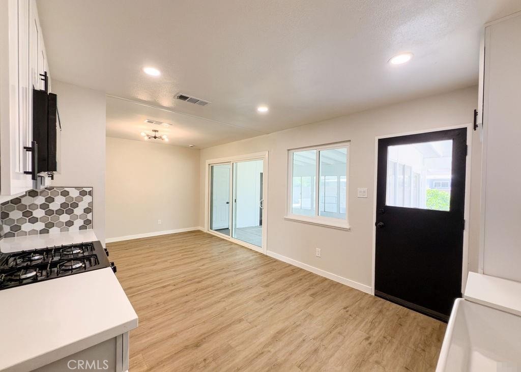 6692 Elm Avenue Property Photo 17
