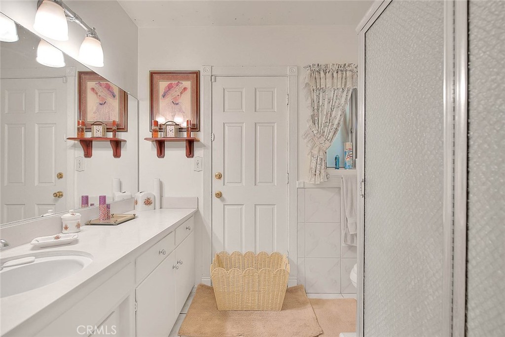 5737 Riverside Avenue Property Photo 14