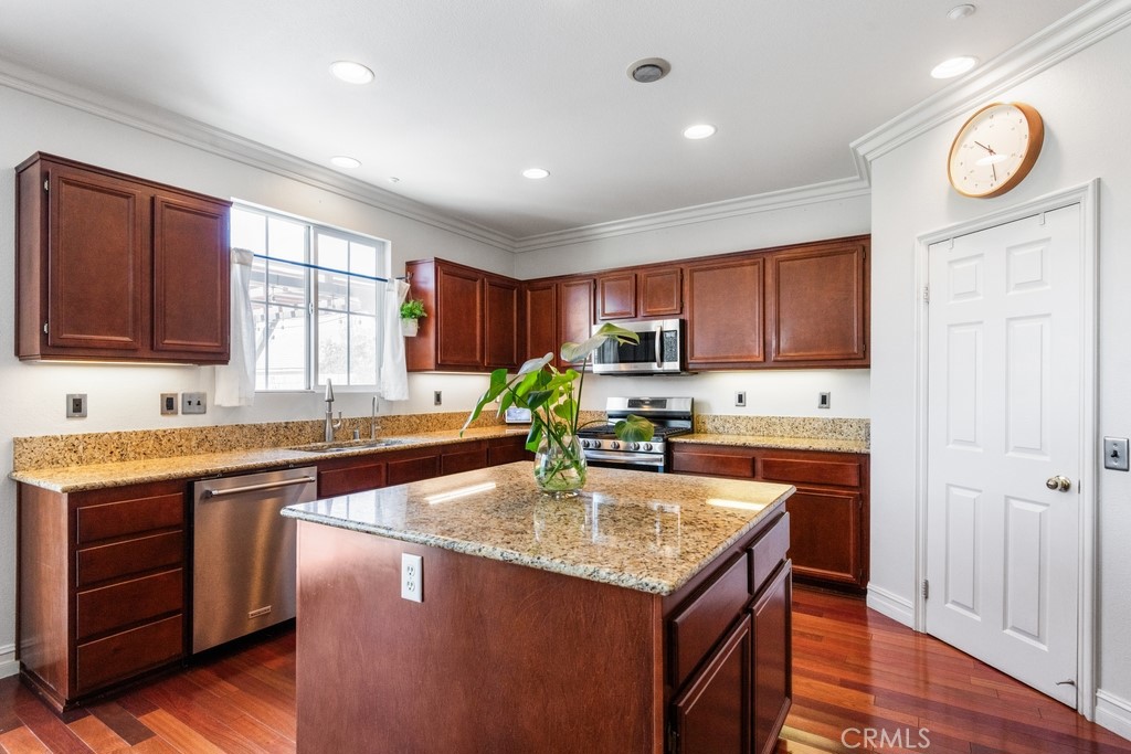 15105 Fox Ridge Drive Property Photo 6