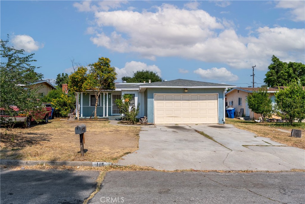 115 S Tamarisk Avenue Property Photo 3