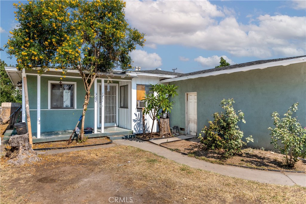 115 S Tamarisk Avenue Property Photo 4