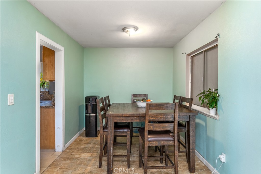 115 S Tamarisk Avenue Property Photo 6