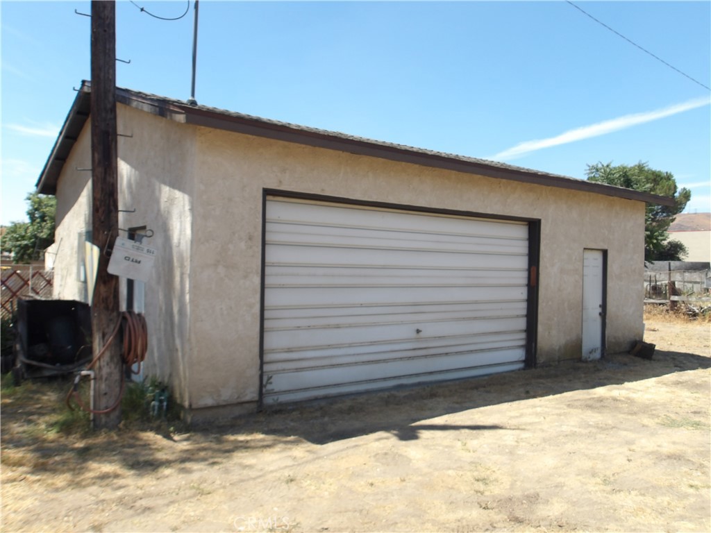 4034 Cottage Drive Property Photo 3