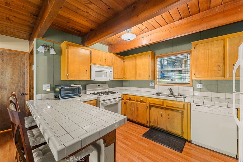 32799 Badger Property Photo 9