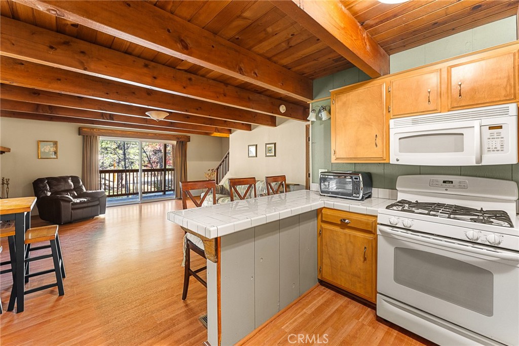 32799 Badger Property Photo 10