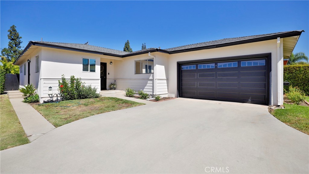 5035 Greer Avenue Property Photo 1