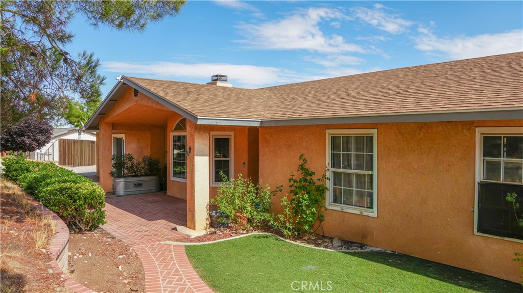 16725 Mission Street Property Photo 1