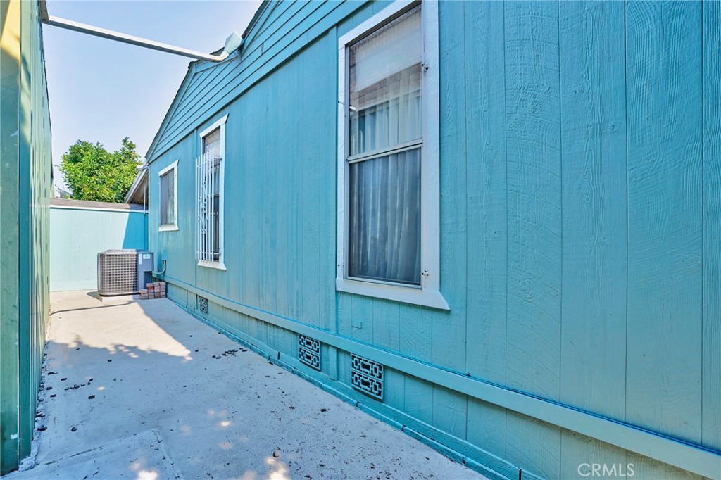 1919 W Coronet Avenue 75 Property Photo 33
