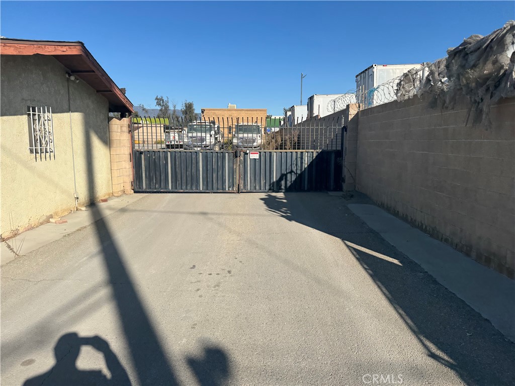 15840 Boyle Avenue Property Photo 2