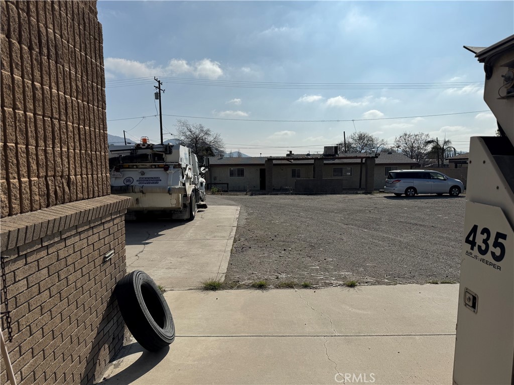 15840 Boyle Avenue Property Photo 6