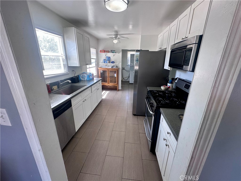 836 N Millard Avenue Property Photo 6