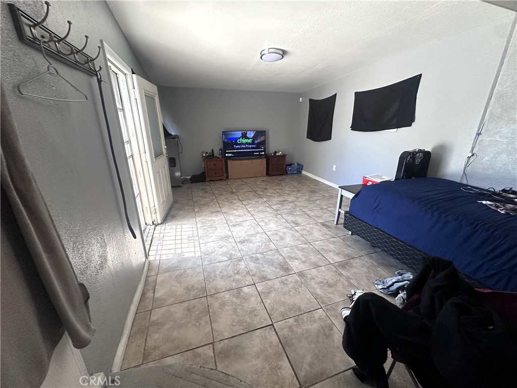 836 N Millard Avenue Property Photo 11