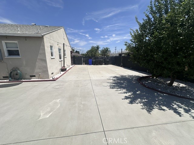 836 N Millard Avenue Property Photo 14