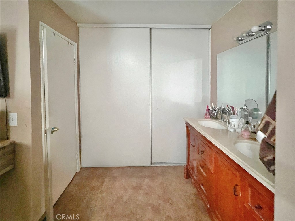 15783 Barbee Street 10 Property Photo 21