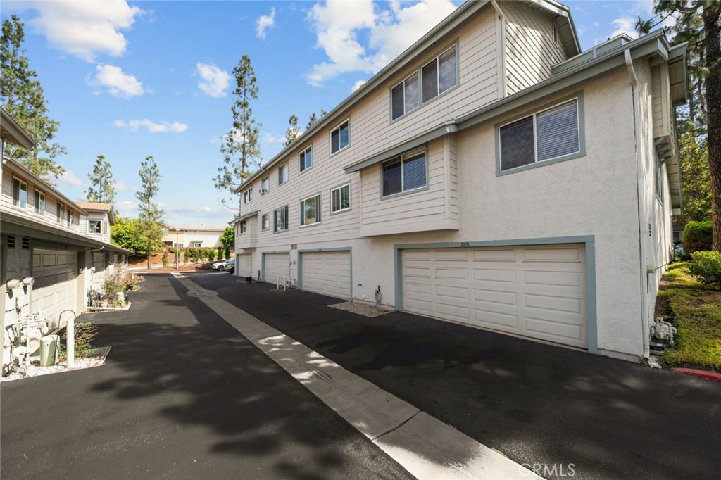 3218 Old Bridgeport Way Property Photo 23