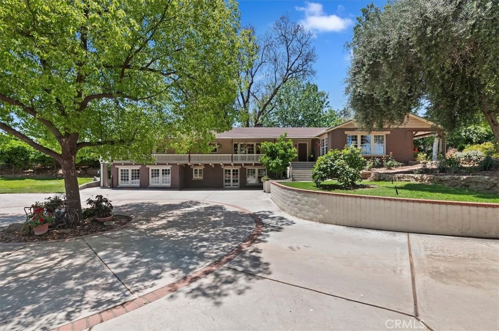 8180 Victoria Avenue Property Photo 9