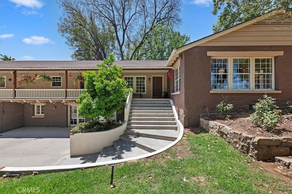 8180 Victoria Avenue Property Photo 11