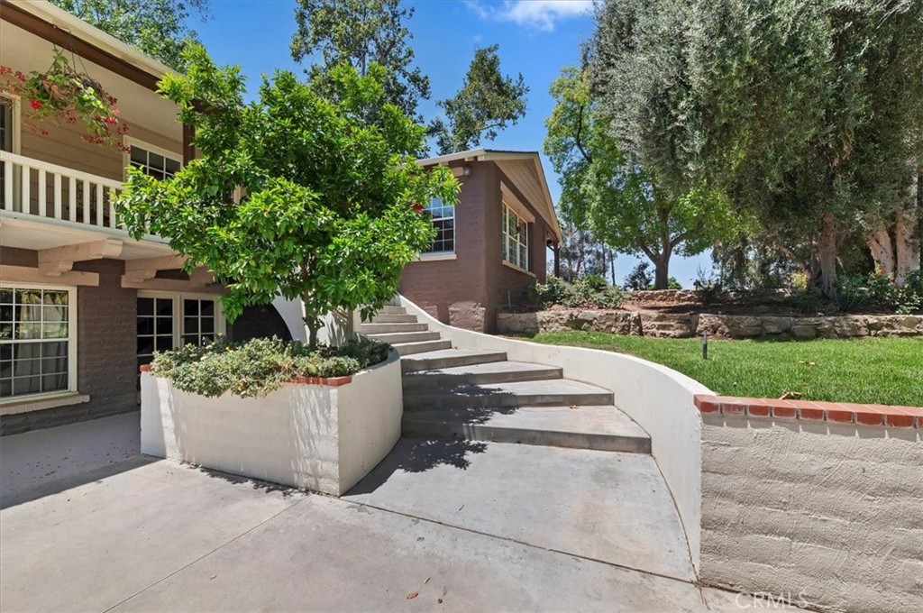 8180 Victoria Avenue Property Photo 12