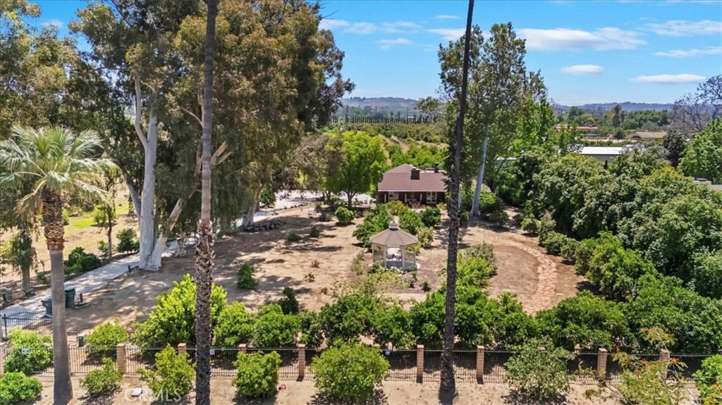 8180 Victoria Avenue Property Photo 18