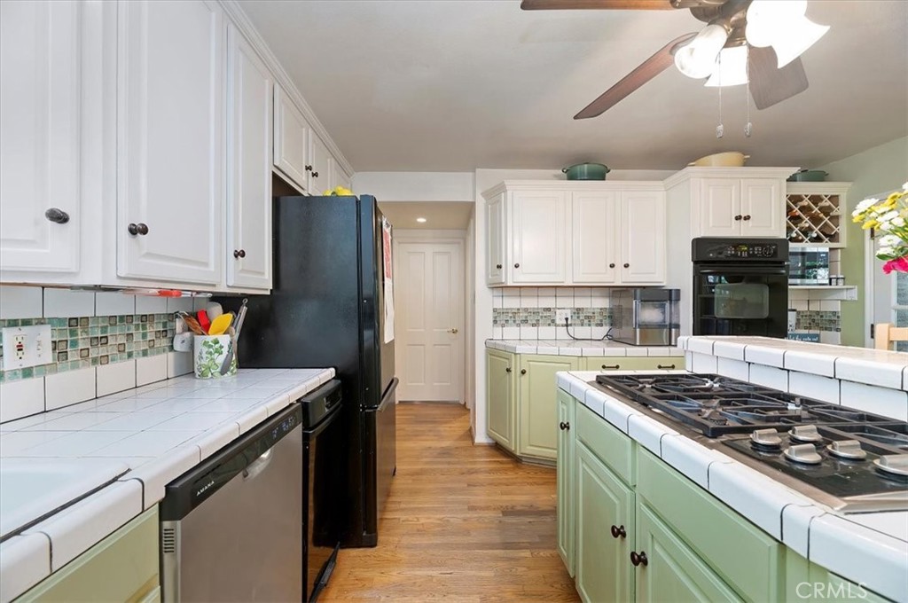 8180 Victoria Avenue Property Photo 32