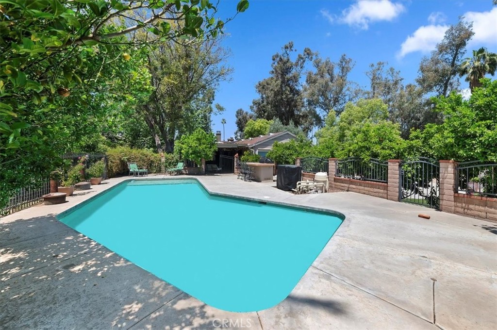 8180 Victoria Avenue Property Photo 52