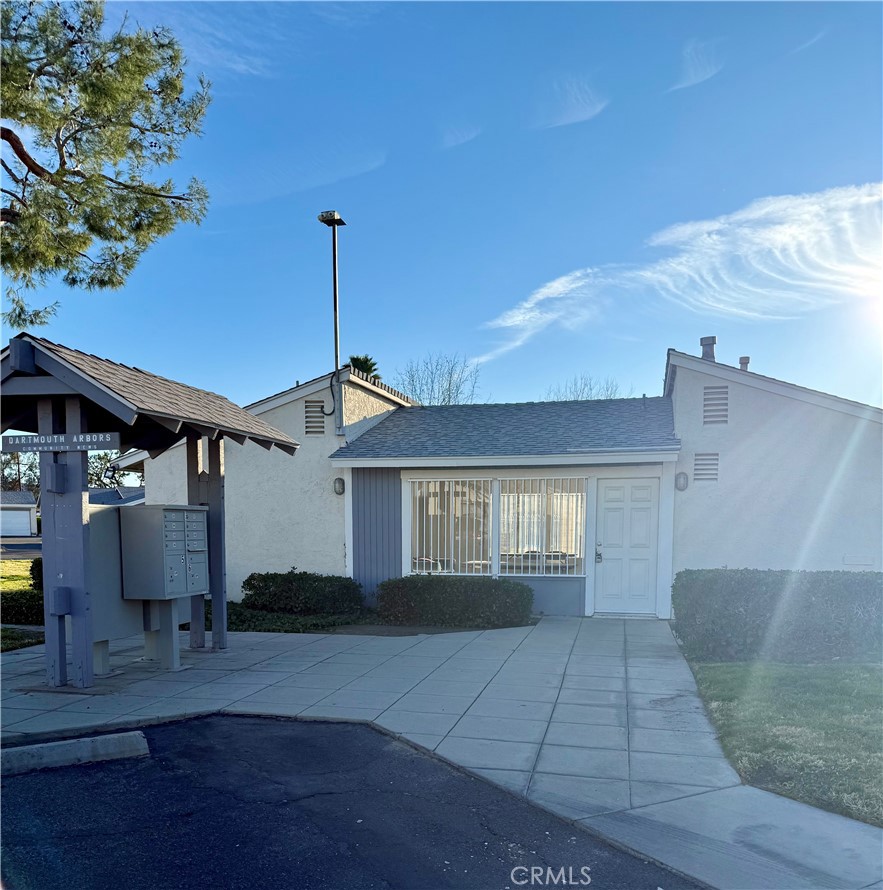 25929 Baylor Way Property Photo 6